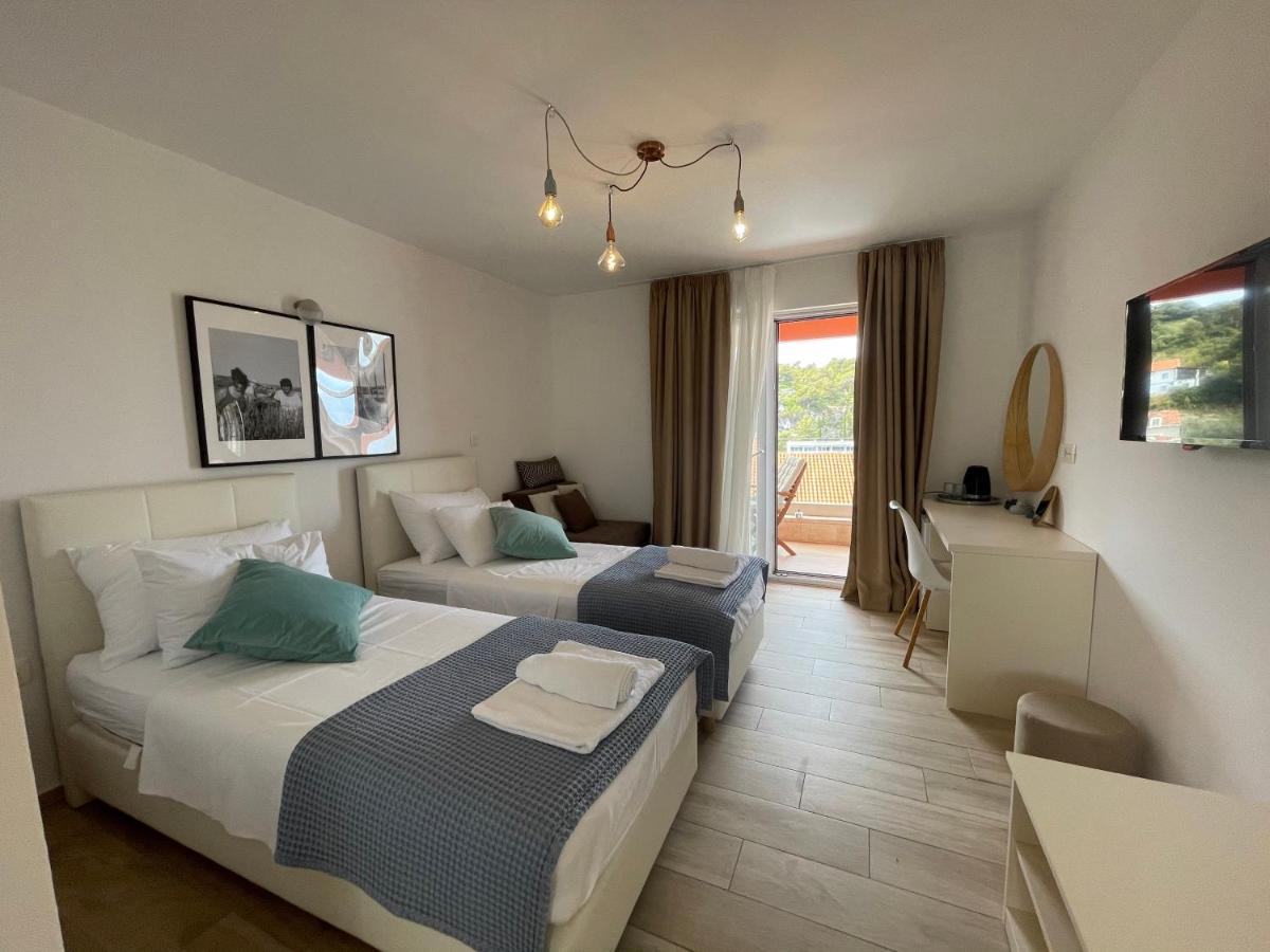 St. Nicholas Rooms Hvar Town Buitenkant foto