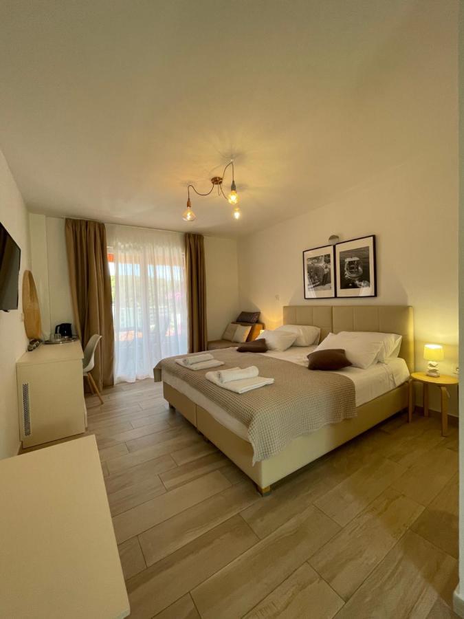St. Nicholas Rooms Hvar Town Buitenkant foto